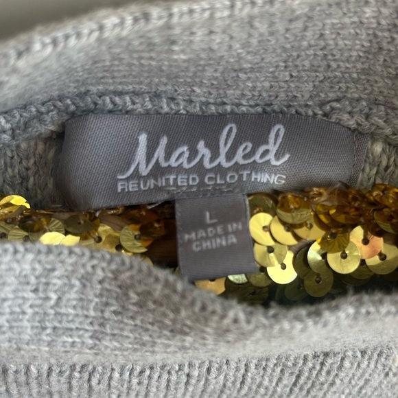 Marled Gray Star Patterned Sweater - Picture 3 of 5